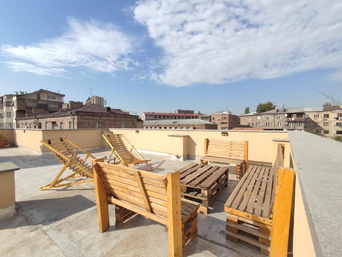 Hotelise I Bells-Of-Ireland Apartment Jerevan Eksteriør bilde